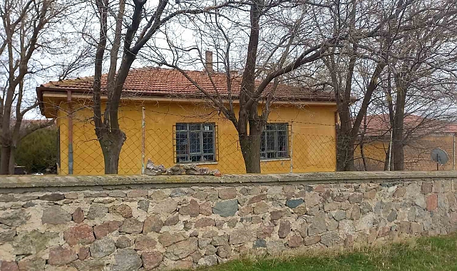 Kırşehir'de iki eve silahlı saldırı: 3 kişi yaralı