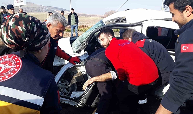 Kırşehir'de trafik kazası: 1 ölü, 1 yaralı