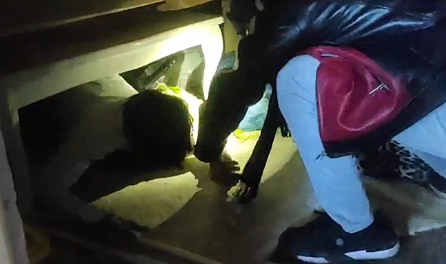 Polise yakalanmamak için mutfak dolabına gizli bölme yaptırdı
