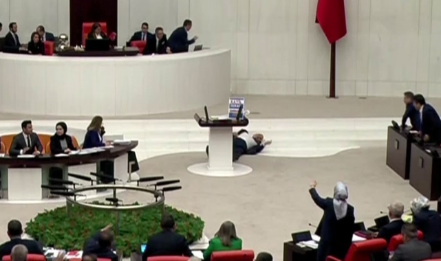 Saadet Partisi İstanbul Milletvekili Hasan Bitmez, TBMM'de kürsüde konuşmasını bitirirken bayıldı.