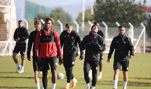 Sivasspor'da Başakşehir mesaisi sürüyor