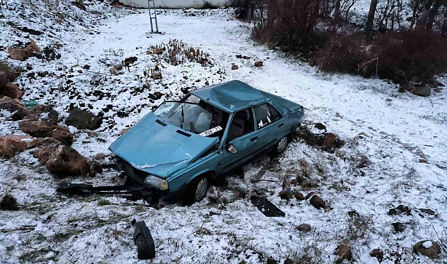 Yozgat'ta otomobil şarampole yuvarlandı: 2 kişi yaralı