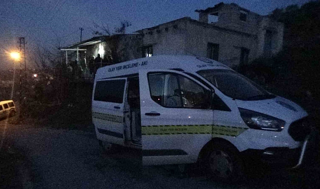 Ziyarete gelen ailesi şoku yaşadı: Tavana asılı halde buldular