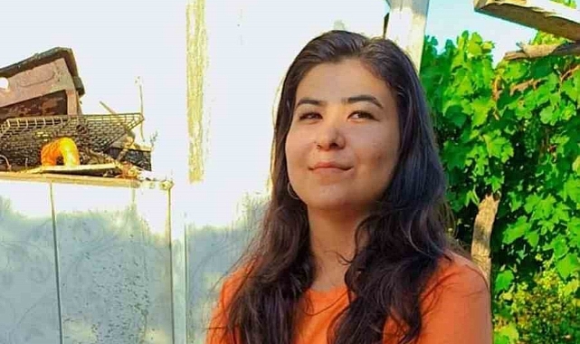 Akrabaları ile otururken yandaki odaya geçip av tüfeği ile kendini vurdu