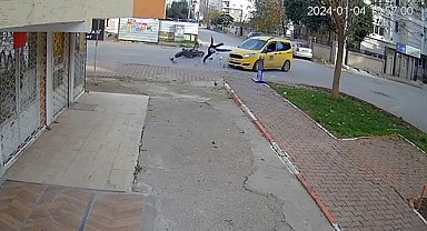 Antalya'da yürekleri ağza getiren kaza anı kamerada