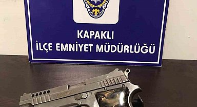 Araç içerisinden havaya ateş açan şahıs yakalandı