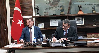 Bakan Tekin, Kastamonu'da ziyaretlerde bulundu