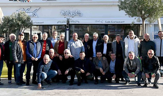 Başkan Ömer Günel efsane futbolcularla bir araya geldi