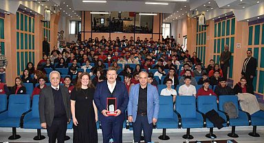 Deniniz OSB Koleji'nde 'Okulum, Mesleği, Kariyerim' seminerleri düzenlendi