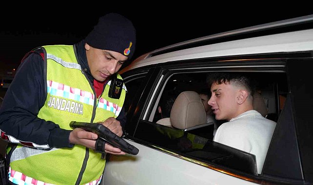 Denizli'de jandarma Aralık ayında 35 bin 702 aracı kontrol etti