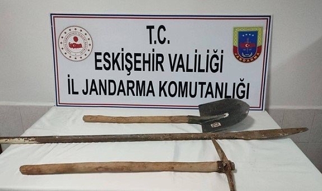 Eskişehir'de Kaçak Kazı Yapan 2 Şüpheli Suçüstü Yakalandı