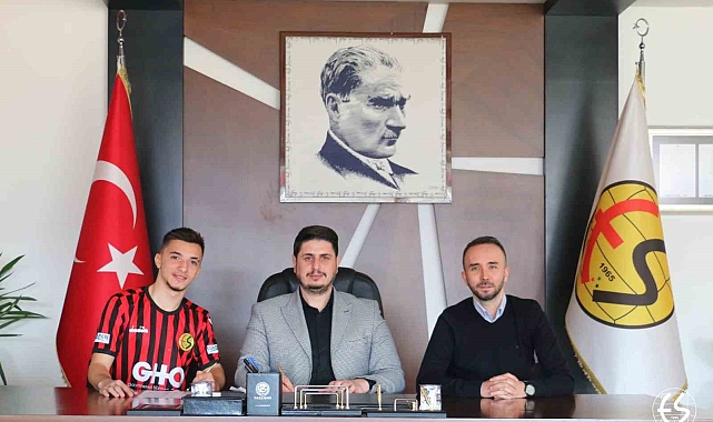 Eskişehirspor 2 yeni transferini duyurdu