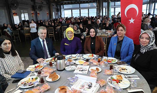 Gaziosmanpaşa'da kadın kursiyerler kahvaltıda bir araya geldi