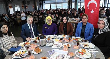 Gaziosmanpaşa'da kadın kursiyerler kahvaltıda bir araya geldi