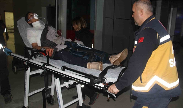 Genç kızların kavgası kanlı bitti: 1 yaralı