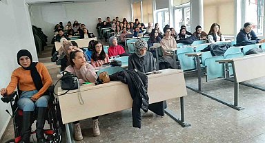 İl İnsan Hakları Kurulu üyeleri Eğitim Fakültesi'nde derse katıldı