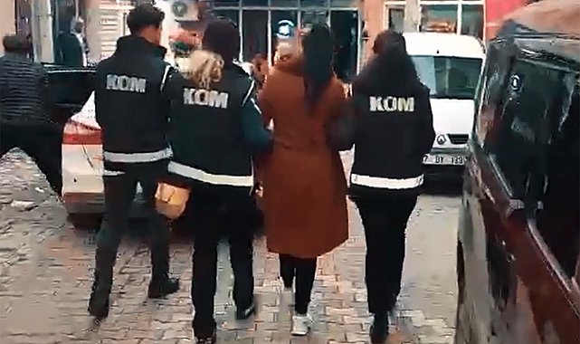 İnterpol'ün kırmızı bülten ile aradığı cinsel amaçlı insan kaçakçısı Çanakkale'de yakalandı