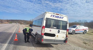 Jandarma ekiplerinden bin 484 araca kış lastiği denetimi