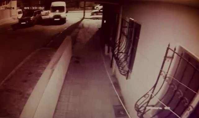 Kadıköy'de öğrenci taşıyan okul servisi kaçırıldı
