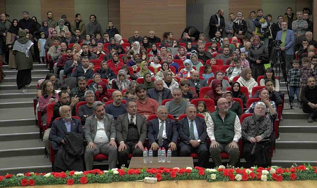 Kayseri'de Filistin için 'Sen Bende Eksiksin Kudüs' tiyatro oyunu sergilendi