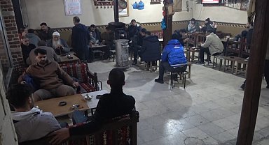 Kıtlama olarak içilen sıcak çaylar yemek borusu kanserini tetikliyor
