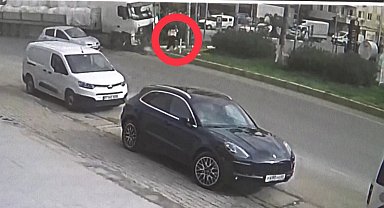 Korku dolu anlar kamerada: Saniyelerle ölümden kurtuldu