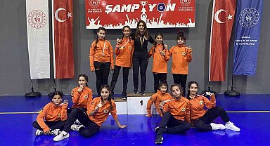 Köyceğizli güreşçi kızlardan yedi şampiyonluk