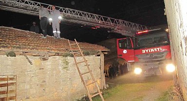 Kütahya'da ahşap ev yangını: 1 yaralı