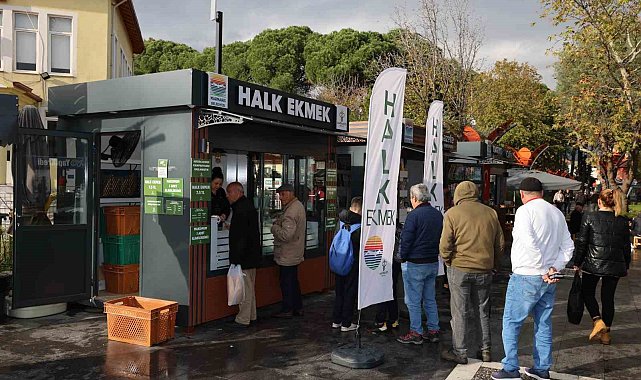 Marmaris'te vatandaşlar halk ekmeğe yoğun ilgi gösteriyor
