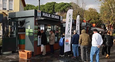 Marmaris'te vatandaşlar halk ekmeğe yoğun ilgi gösteriyor