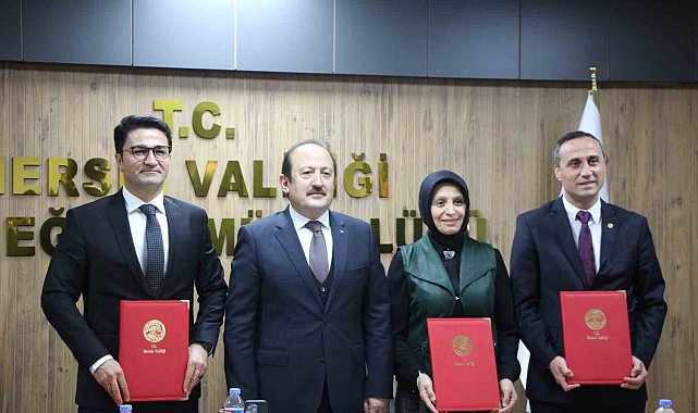 Mersin'de gençlik merkezlerinin donanımları mesleki ve teknik lise öğrencileri tarafından yapılacak