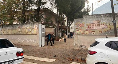 Okulda çıkan yangın paniğe neden oldu