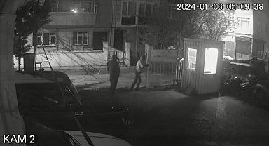 Otoparktan önce kontak anahtarları ardından araçları çaldılar: O anlar kamerada