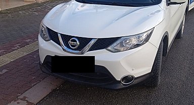 Sahte plaka ile polise yakalandı