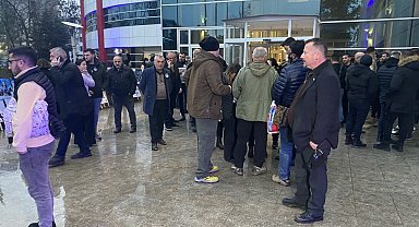 Sanık avukatları duruşma salonunu terk etti