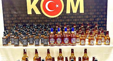 Sivas'ta 80 şişe kaçak alkol ele geçildi