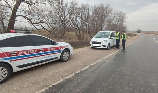 Trafik denetimlerinde 397 sürücüye 634 bin 454 lira para cezası yazıldı