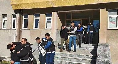 Uyuşturucu sattığı kişileri ifşa etti: 12 gözaltı