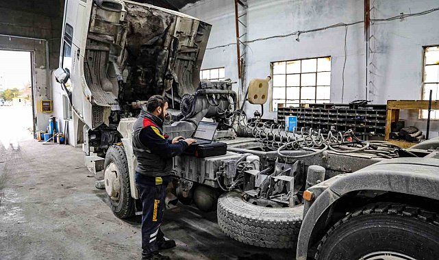 Van Büyükşehir Belediyesi idari gücüyle 13 bin 303 bakım onarım çalışması yaptı