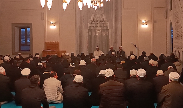 Depremde Hayatını Kaybedenler Dualarla Anıldı