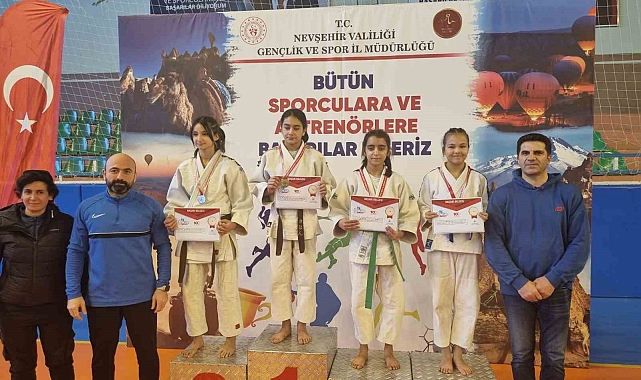 Judocular Sivas'a 6 madalya ile döndü