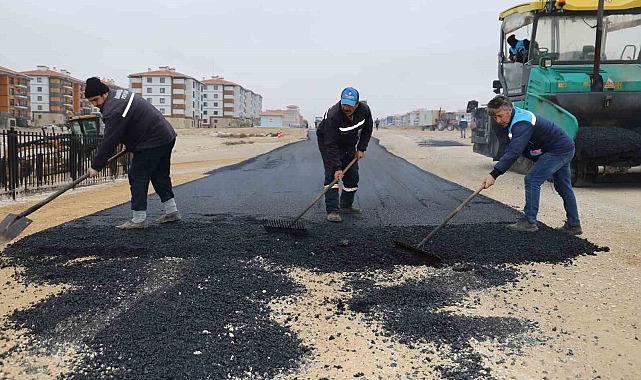 Karaman Belediyesi asfalt çalışmalarına hız kesmeden devam ediyor