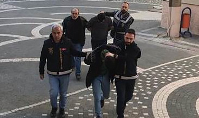 Konya'da sokakta uyuşturucu satan 2 şüpheli tutuklandı