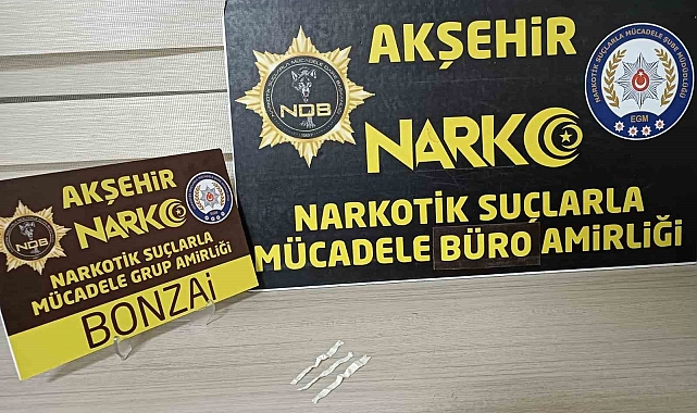 Konya'da uyuşturucu satıcısı 2 şüpheli tutuklandı