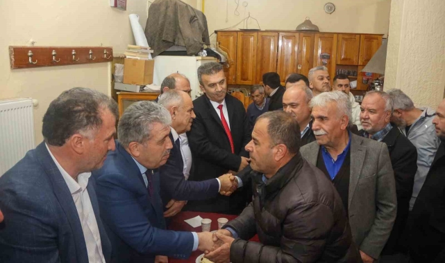Yahyalı'da miting havasında seçim bürosu açıldı