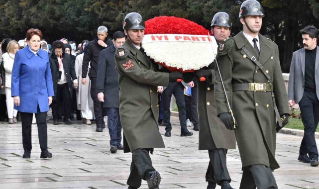 Akşener, 8 Mart Dünya Kadınlar Günü'nde Anıtkabir'i ziyaret etti