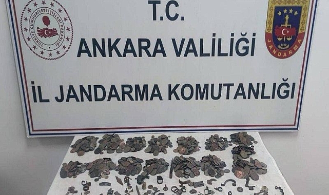 Ankara'da bin 600 parça tarihi eser ele geçirildi