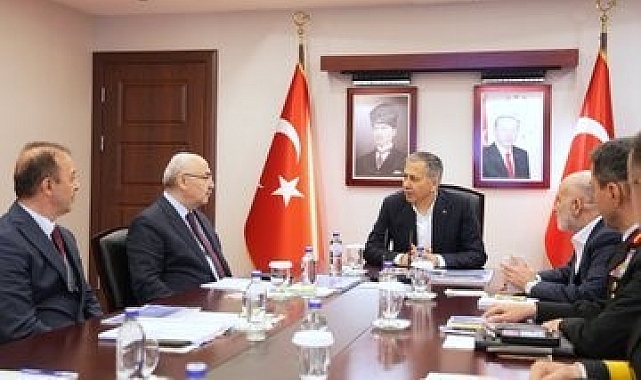 Bakan Yerlikaya: "Adana genelinde gerçekleştirilen 44 operasyonda 10 organize suç örgütü çökertildi"