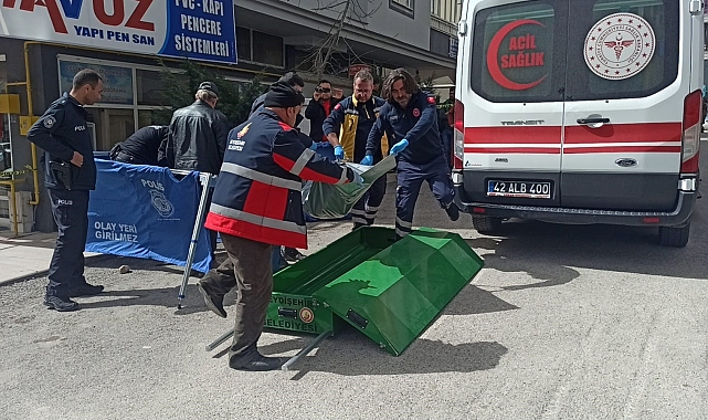Balkondan düşen yaşlı kadın hayatını kaybetti