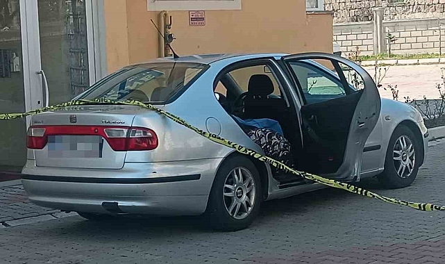 Hastaneye gitmek için bindiği otomobilde öldü